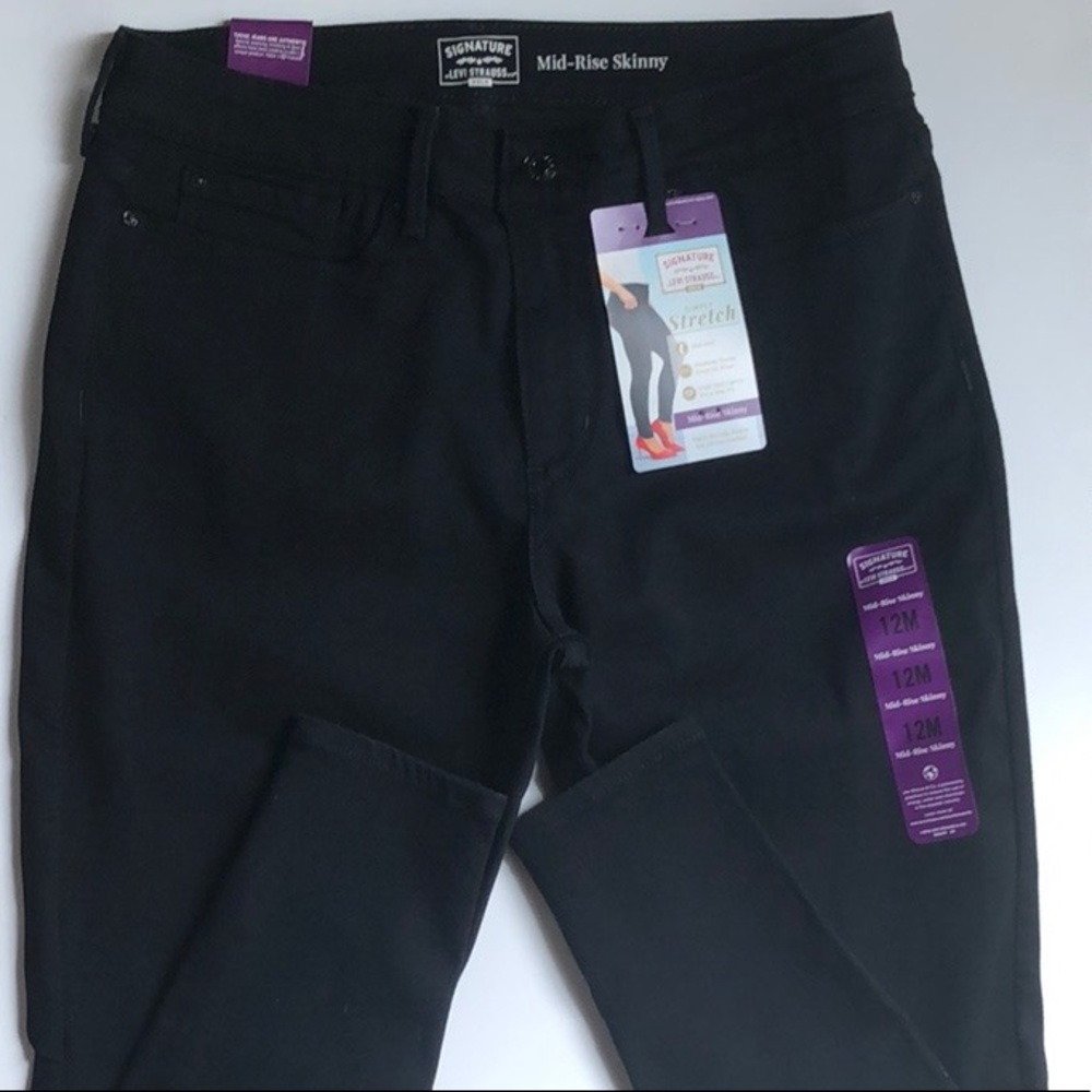 Black Signature Levi Jeans